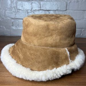 Genuine Leather & Sherpa Winter Bucket Beanie Hat Women's Medium Long Front Brim